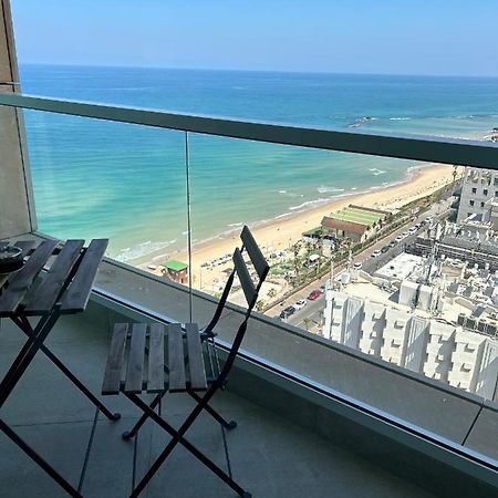 Beachfront Apartment Бат-Ям Екстер'єр фото